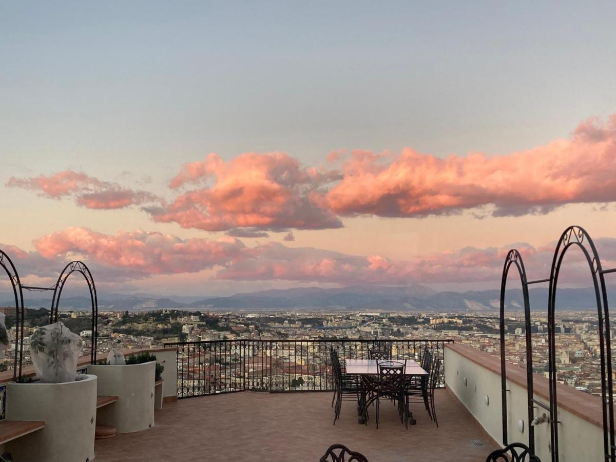 Le Petit Palais - Naples Bed & Breakfast Exterior photo